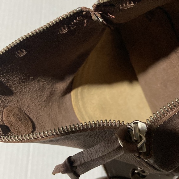 Vintage Roots Tribal Crossbody Bag - Picture 9 of 9